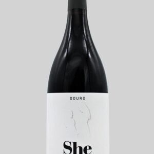 Quinta da Poeira, She